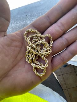 14 k gold plated necklace