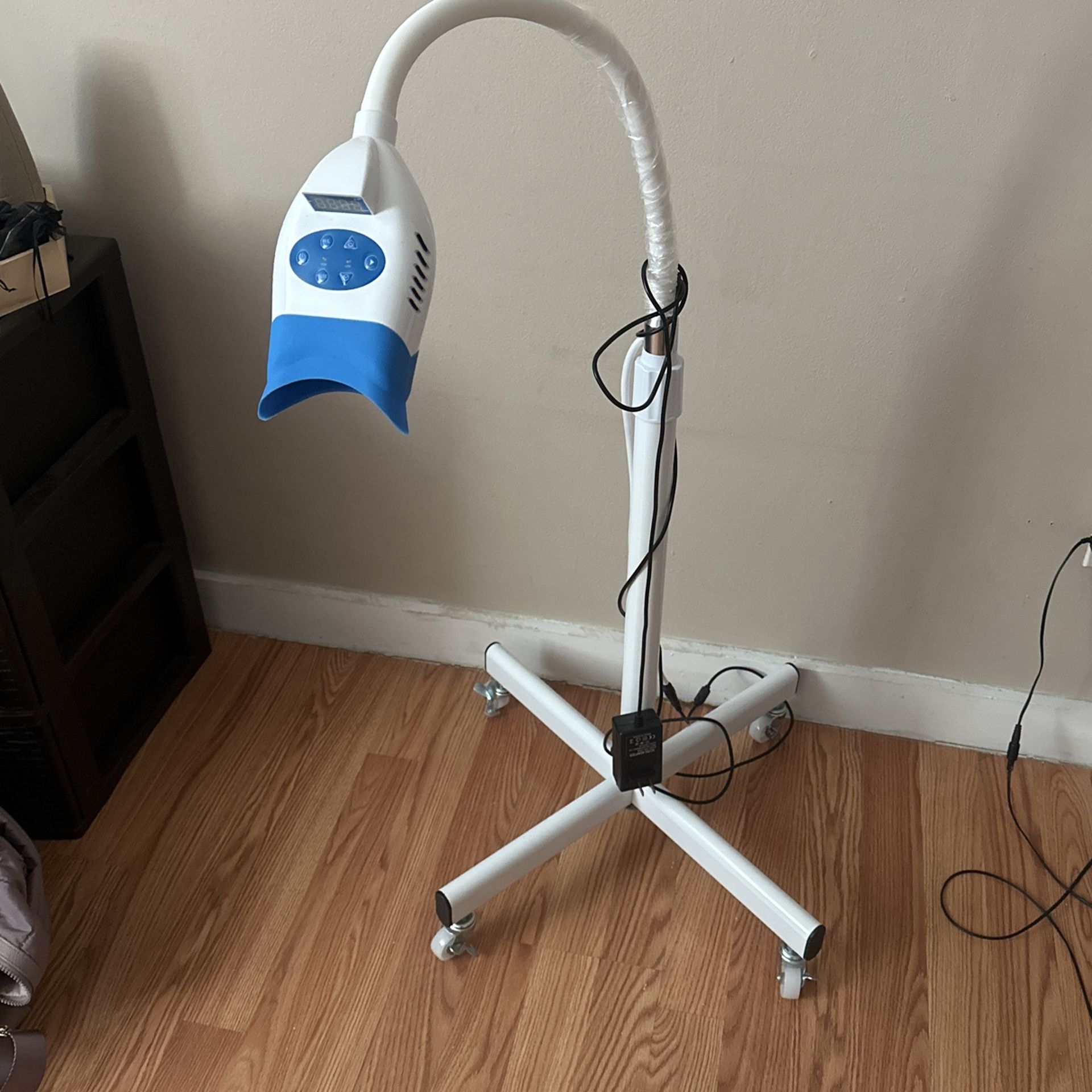 Teeth whitening system