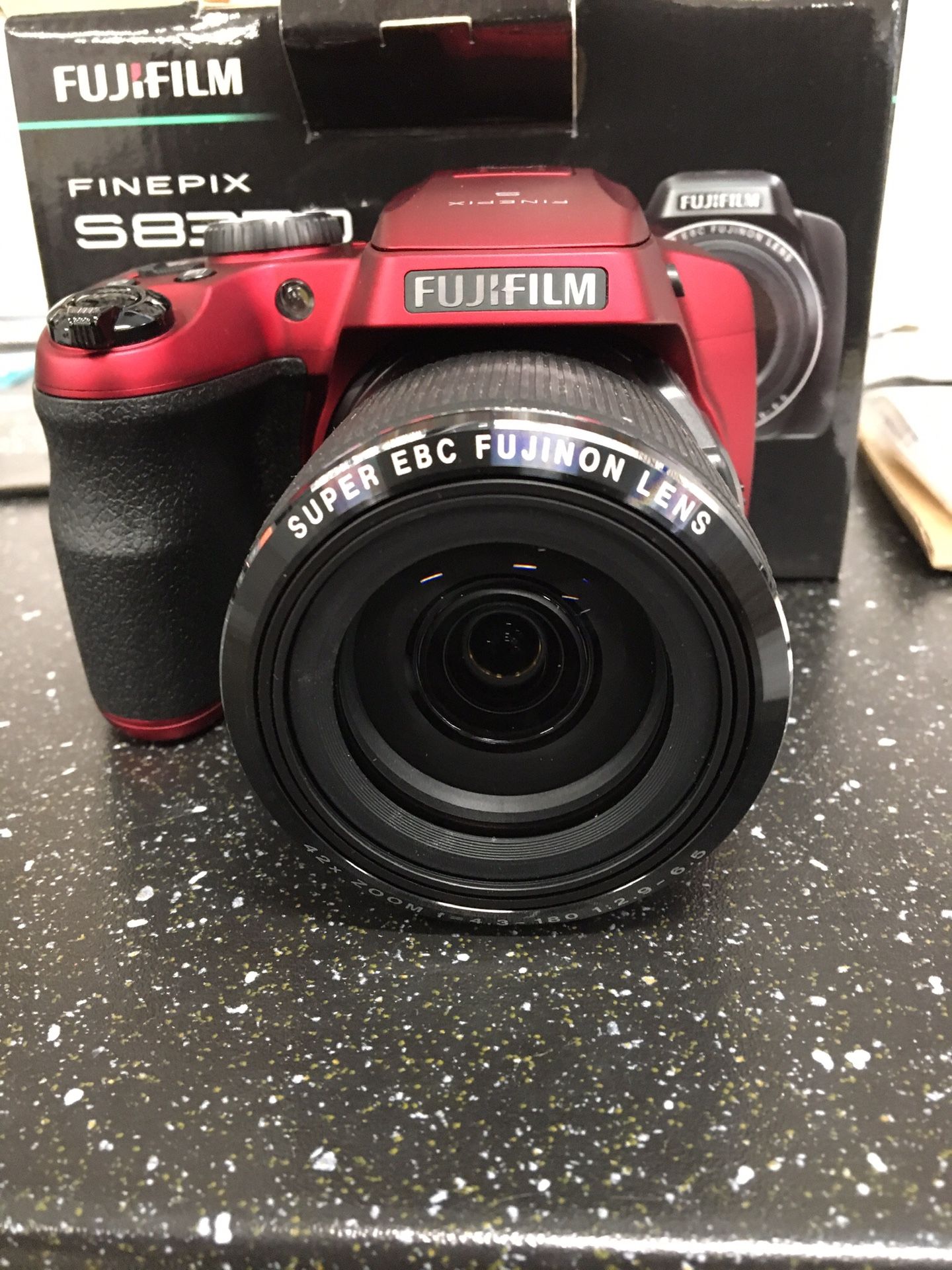 FujibFinepix S8350 Digital Camera NEW