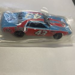 Hot Wheels - 74 Dodge Charger #43 STP -Salute To Richard Petty -Sealed Vintage