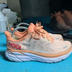 Hoka One Clifton 8 Womens Size 8.5 B Orange Running Shoes