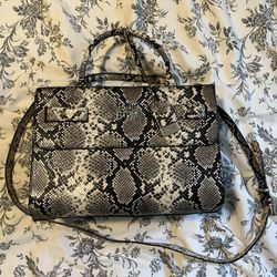 Guess Handbag Brand New!