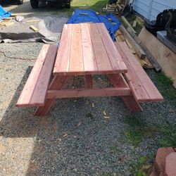 Western Cedar picnic table