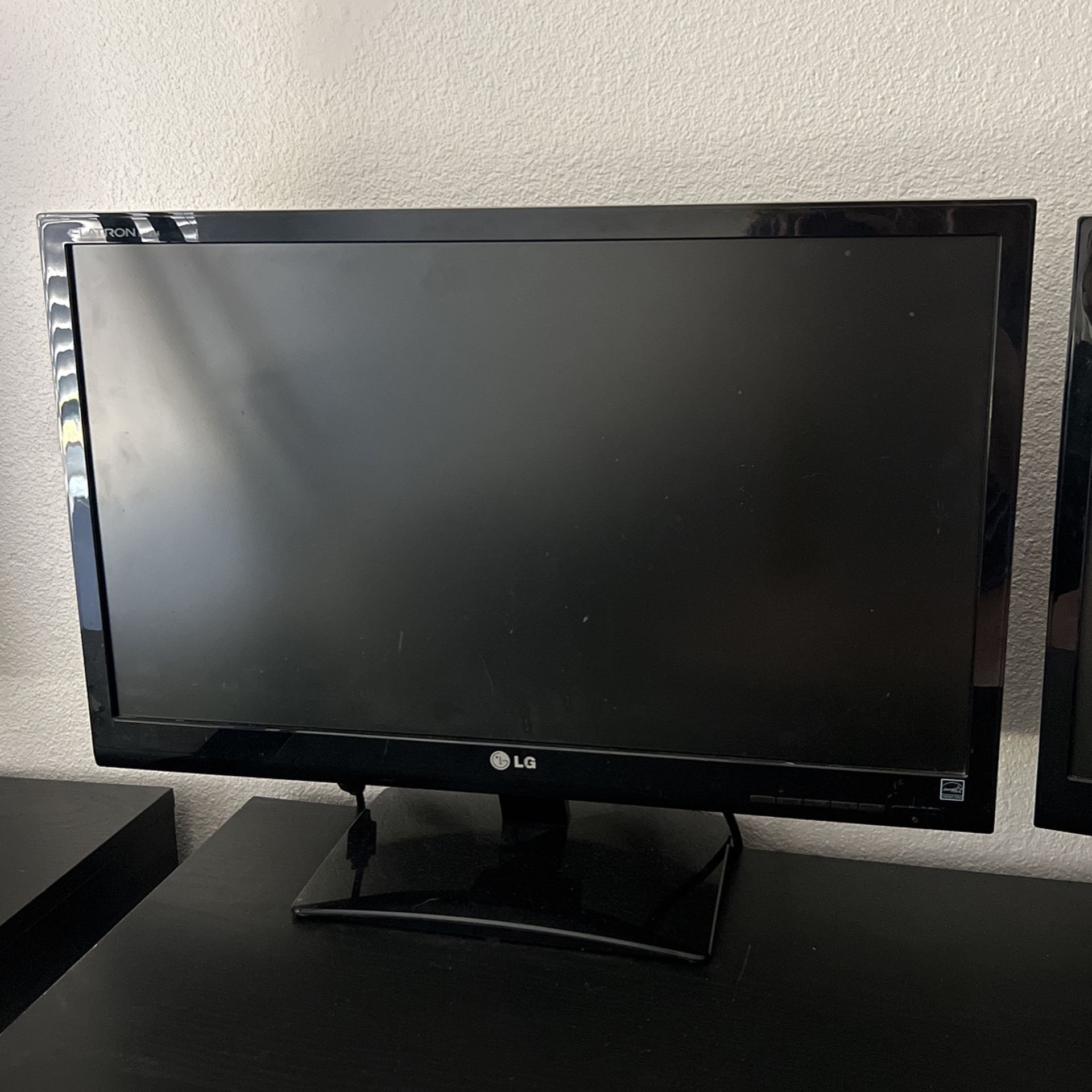 LG Flatron EW234T-PN 23" WIDE SCREEN LCD MONITOR WITH STAND. Tested-Working