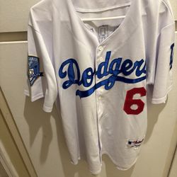 Dodgers 50th Anniversary Joe Torre Bobblehead And Jersey