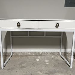 Table/Desk