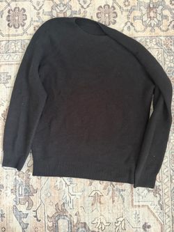 Uniqlo Black 3D Knit Crewneck Sweater