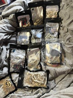 Mystery Jewelry Bags Lot Alot Of Avon And 925 In Bags 