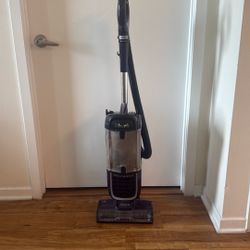 Shark Navigator Vacum