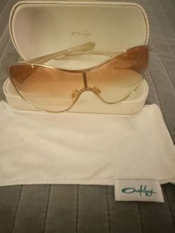 Women’s Oakley Sunglasses