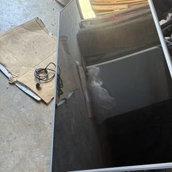 LG Y. Sal Es Do  E Parts Or You Can To Repair Th Es TV Power But Not  You  Y Can See 