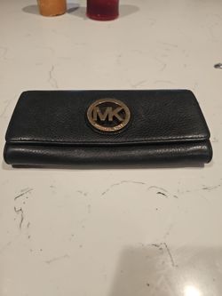 Michael kors clutch
