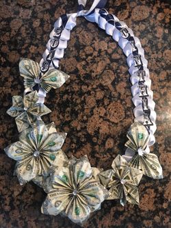 Graduation leis