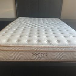 Saatva "Classic" Queen Mattress - Like New Condition
