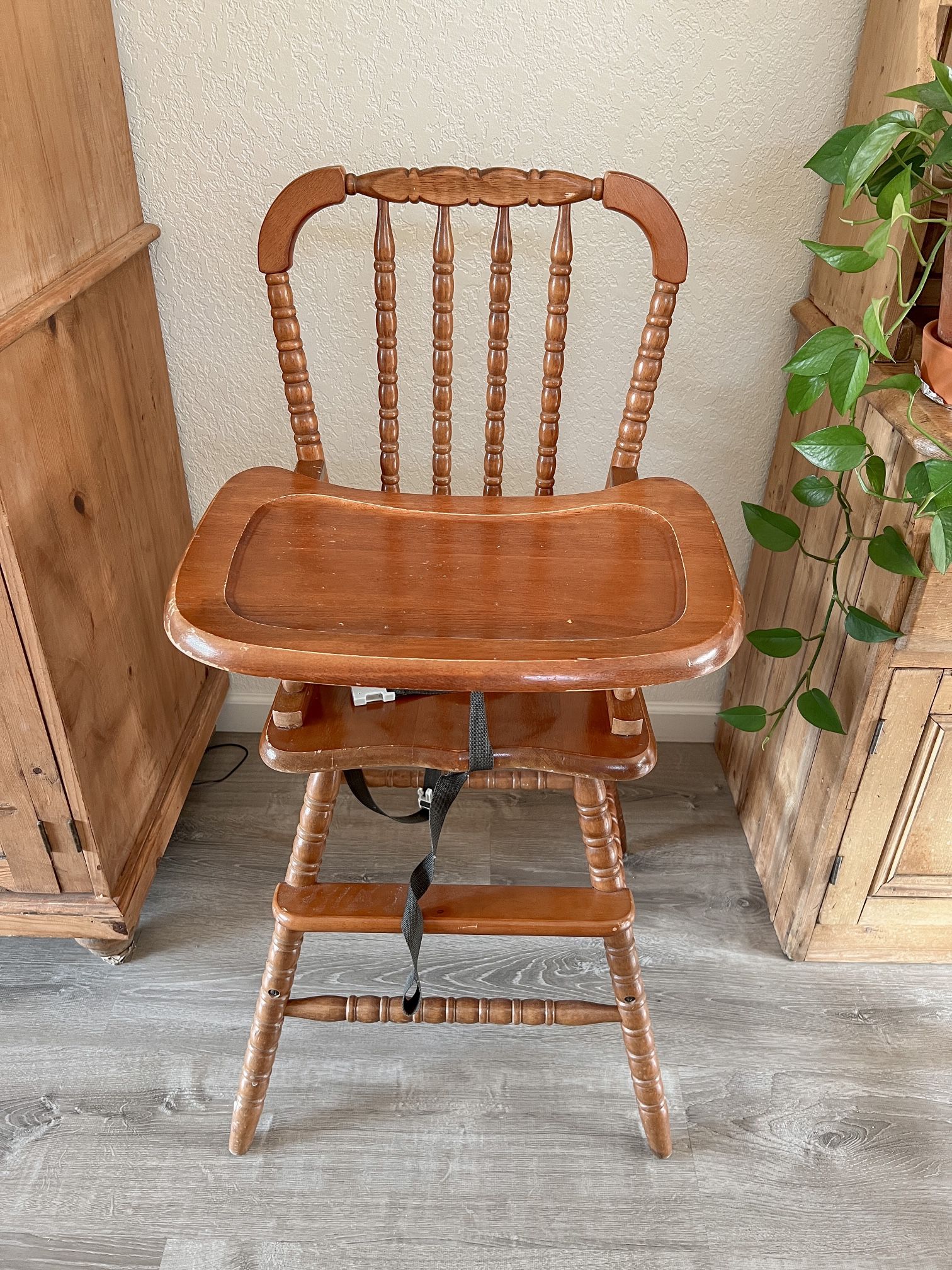Vintage Spindle High Chair