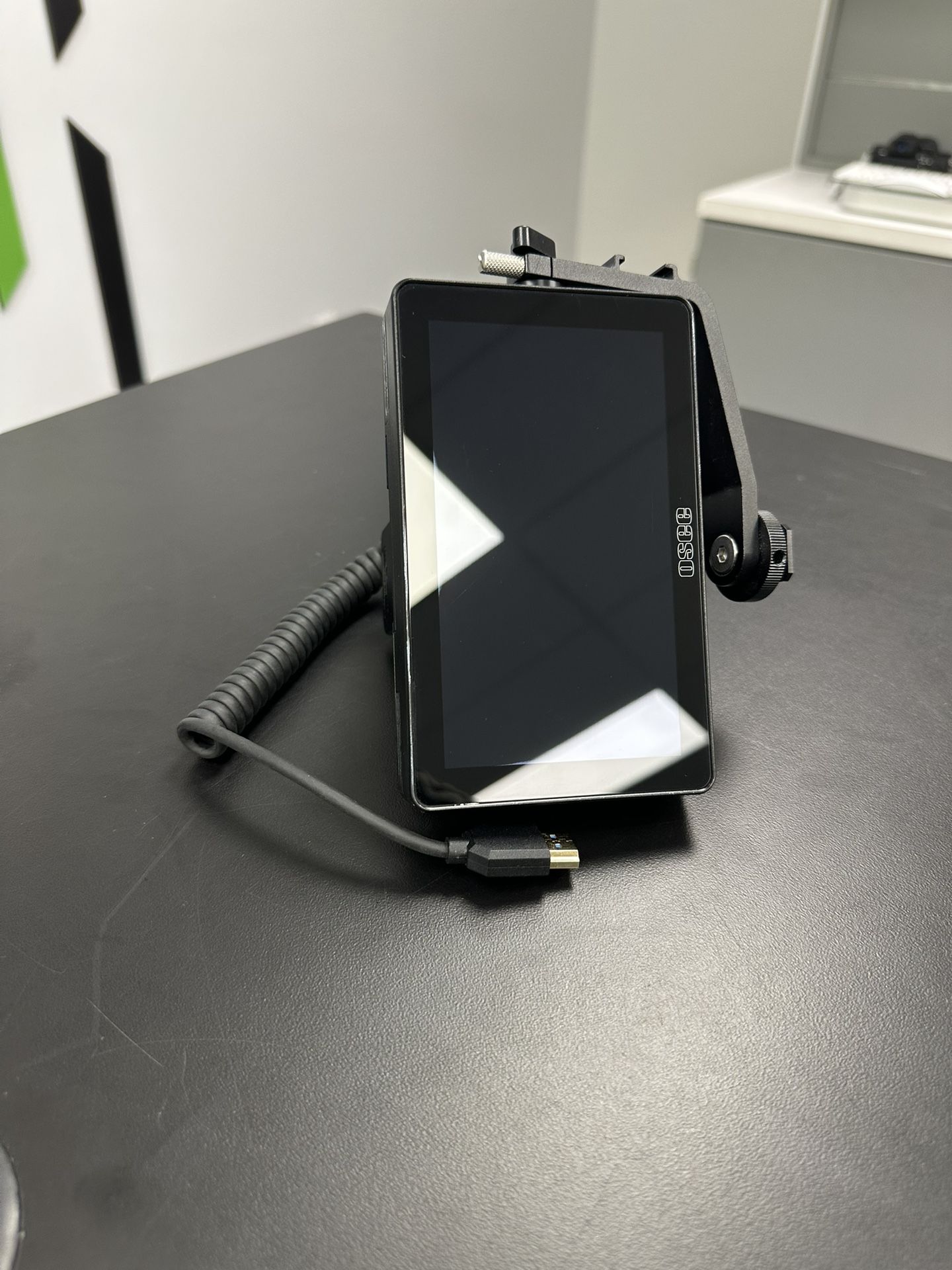 osee Lilmon 5 + Battery + HDMI Cable