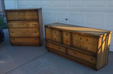 Mid Century Modern Dresser Set