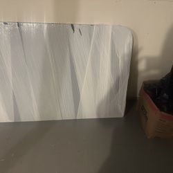 Raymour & Flanigan Adjustable Bed Frame – Excellent Condition