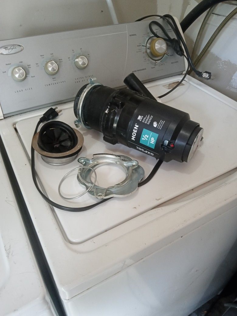 Works Excellent Garbage Disposal For Sale In Pine Hills for Sale in