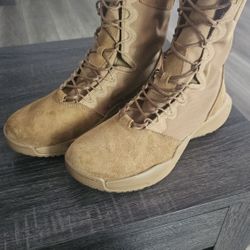 NIKE SFB B2 Tactical Military Boots