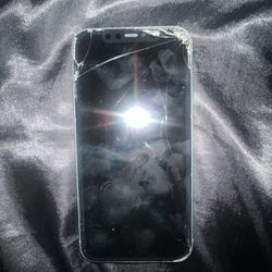 Green Iphone 11 64gb Locked to xfinity