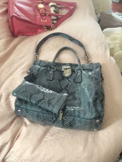 Michael Kors bag and wallet like new