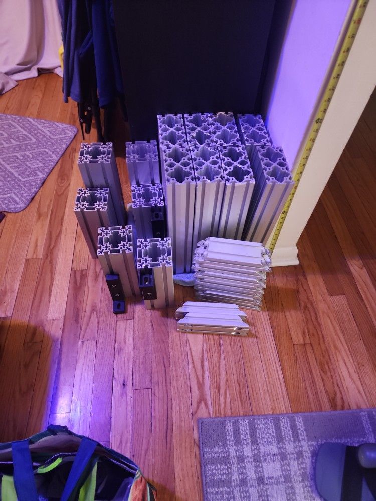 Extruded Aluminum Strut