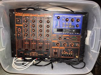 Roland DJ-2000 Professional DJ Mixer