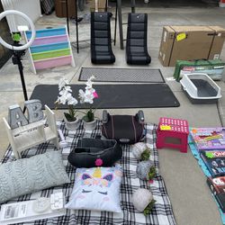 Garage sale TODAY - Tons Of Items 