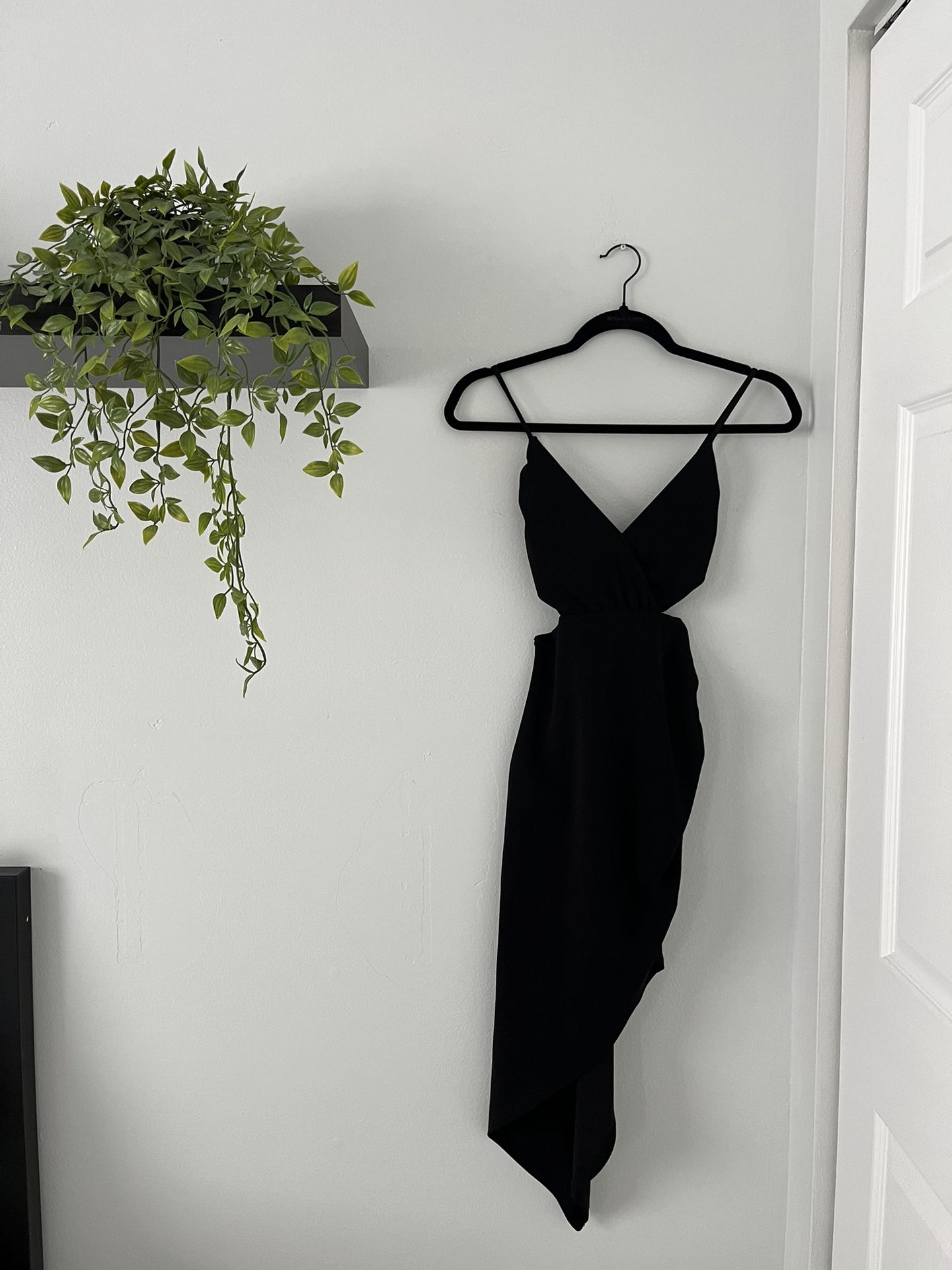 Criss Crossed Black Strappy Asymmetrical Dress / S