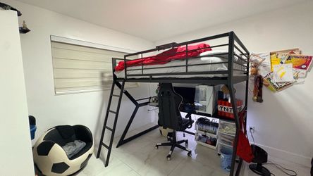 Litera con escritorio