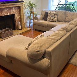🛋️ Large Sectional Sofa – Super Comfortable & Clean – $350