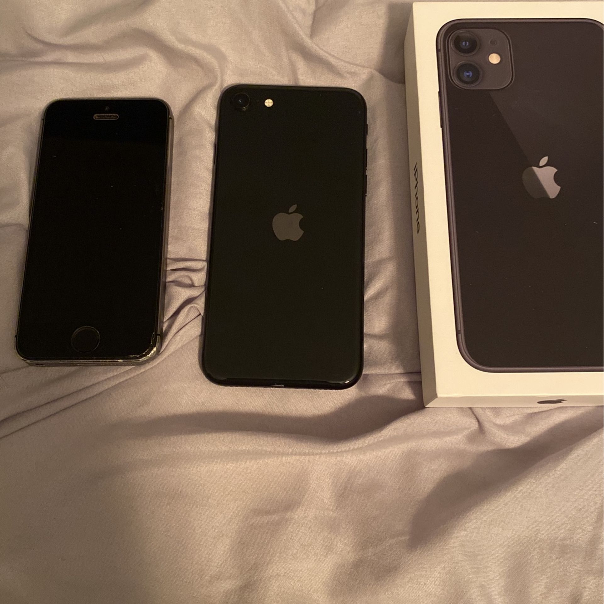 Nice Iphones Work Perfectly But They’re Not Unlocked OBO