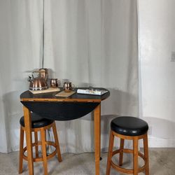 Drop Leaf Pub Table With Stools SPACE SAVER