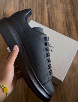 Brand new Alexander mcqueens size 42