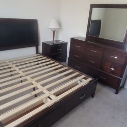 4 Piece King Bedroom Set