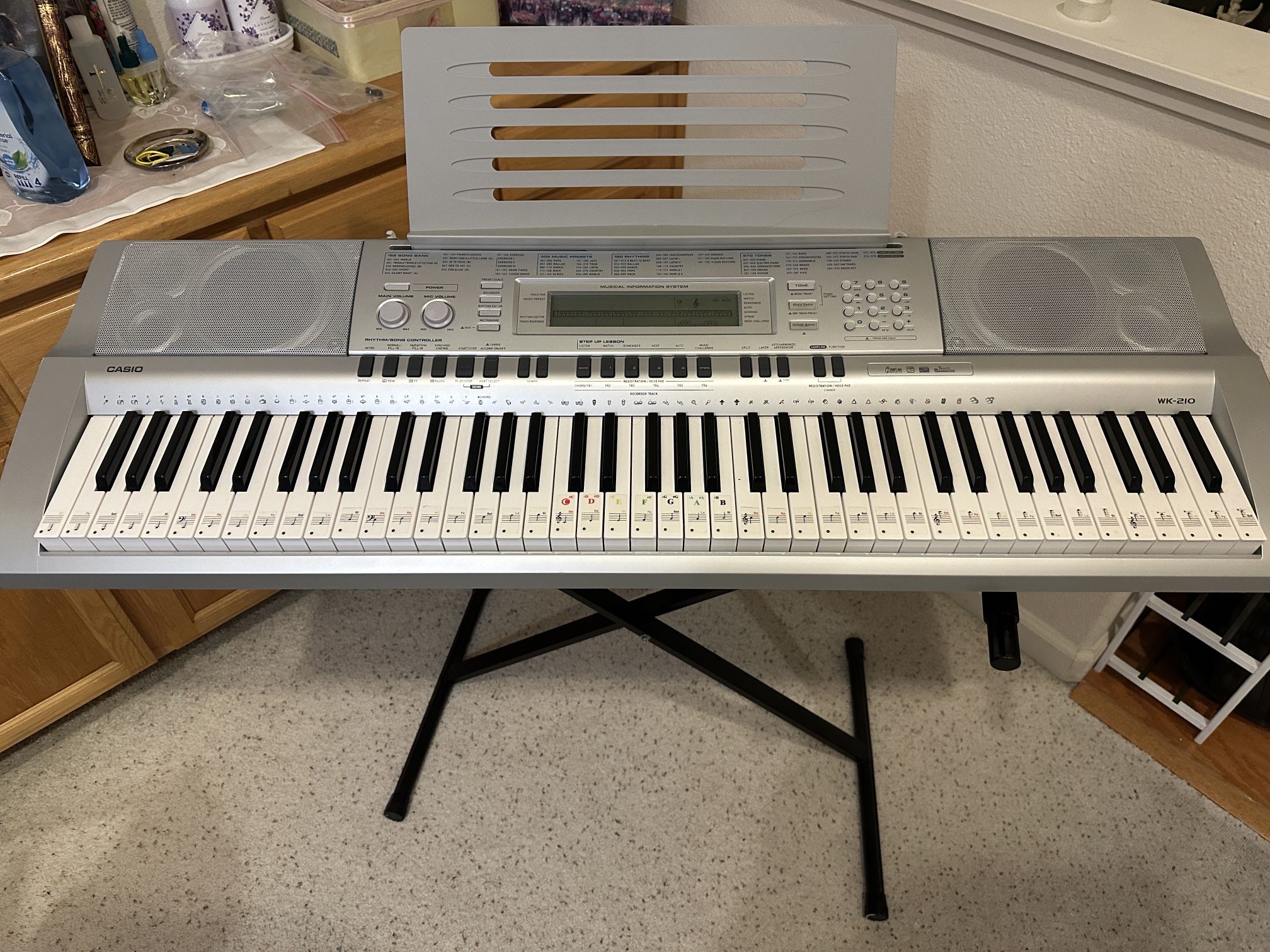 Electric Piano Casio WK210 76 Key Keyboard Workstation