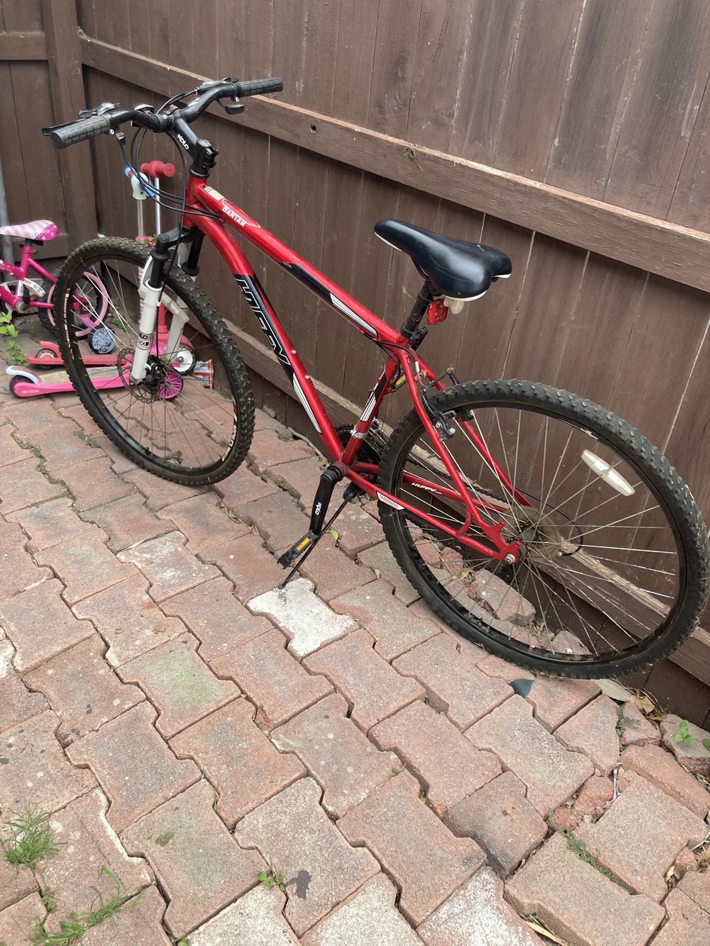 29” Huffy Bike Almost New $85 Obo