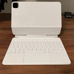 Apple Magic Keyboard - White 11in