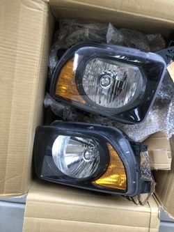 2003-2006 Honda Element Headlights 