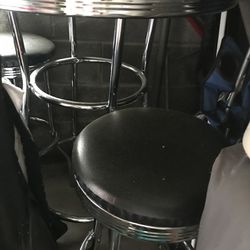 Small Table With Stools 