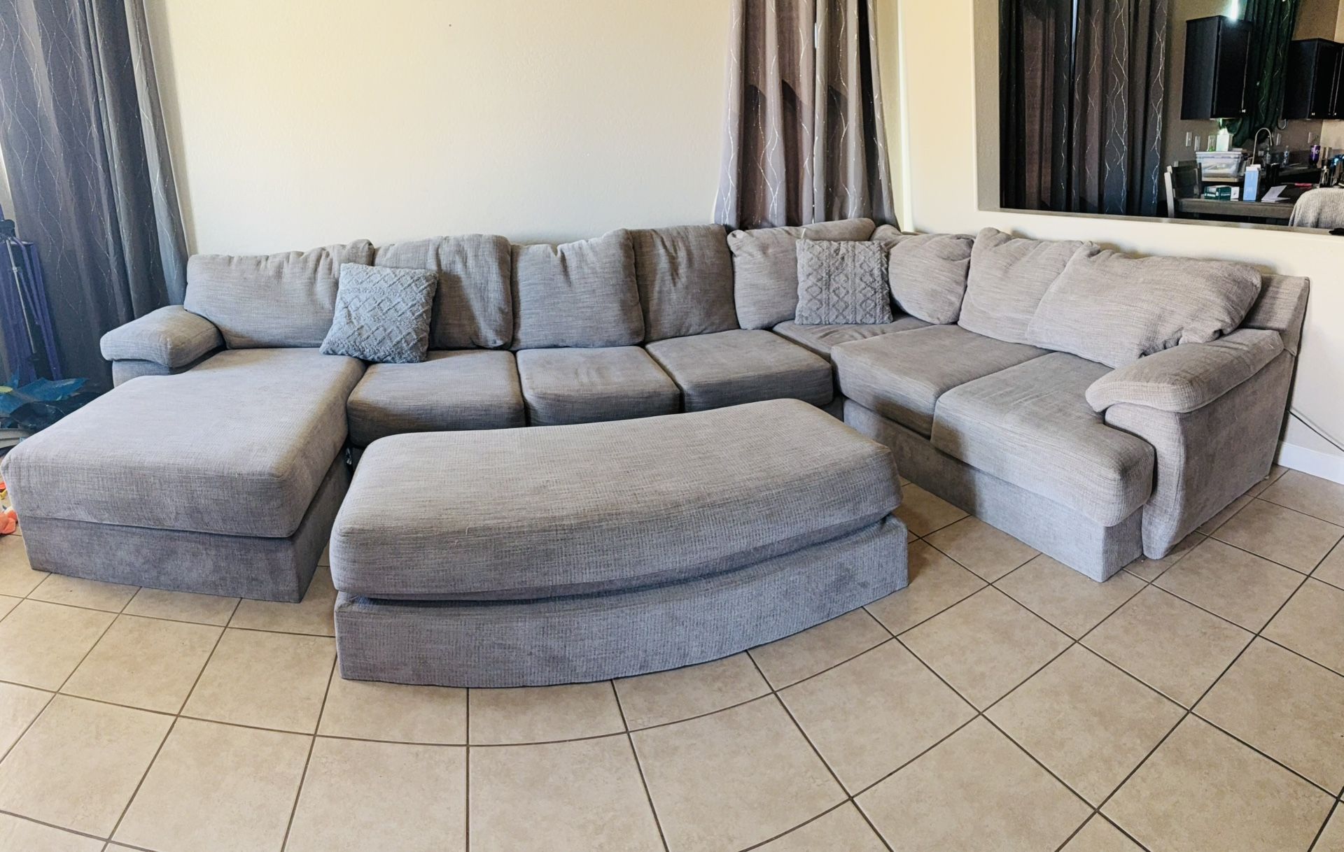 Large Gray Sectional Couch w/ Chaise - Excellent Condition