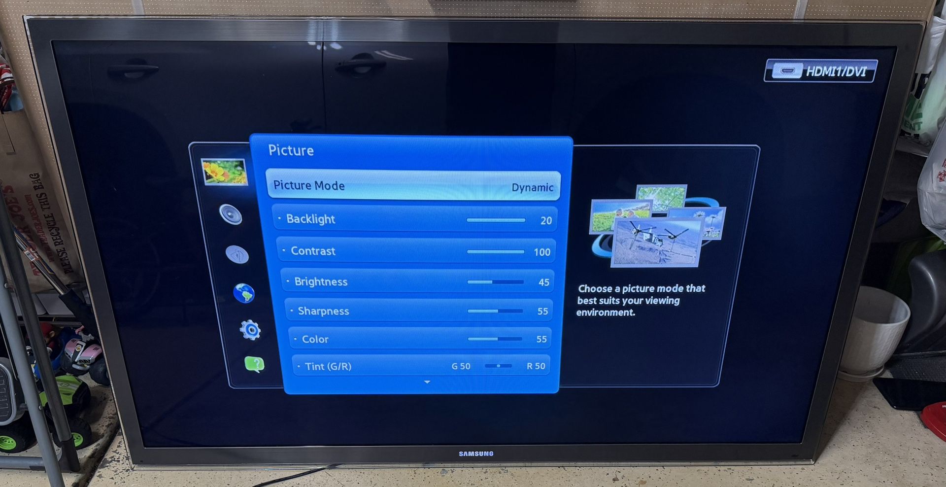 Samsung UN65D8000 65-Inch Class LED HDTV - Smart 3D 1080p