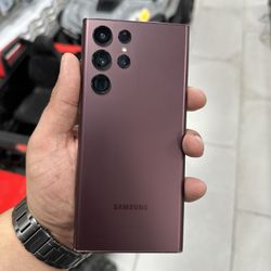 Galaxy S22 Ultra 5G Unlocked 256GB! Finance For $50 Down Payment!!