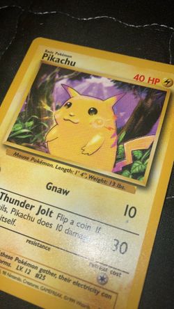 1999 shadowless  ,red cheeks pikachu 58/102