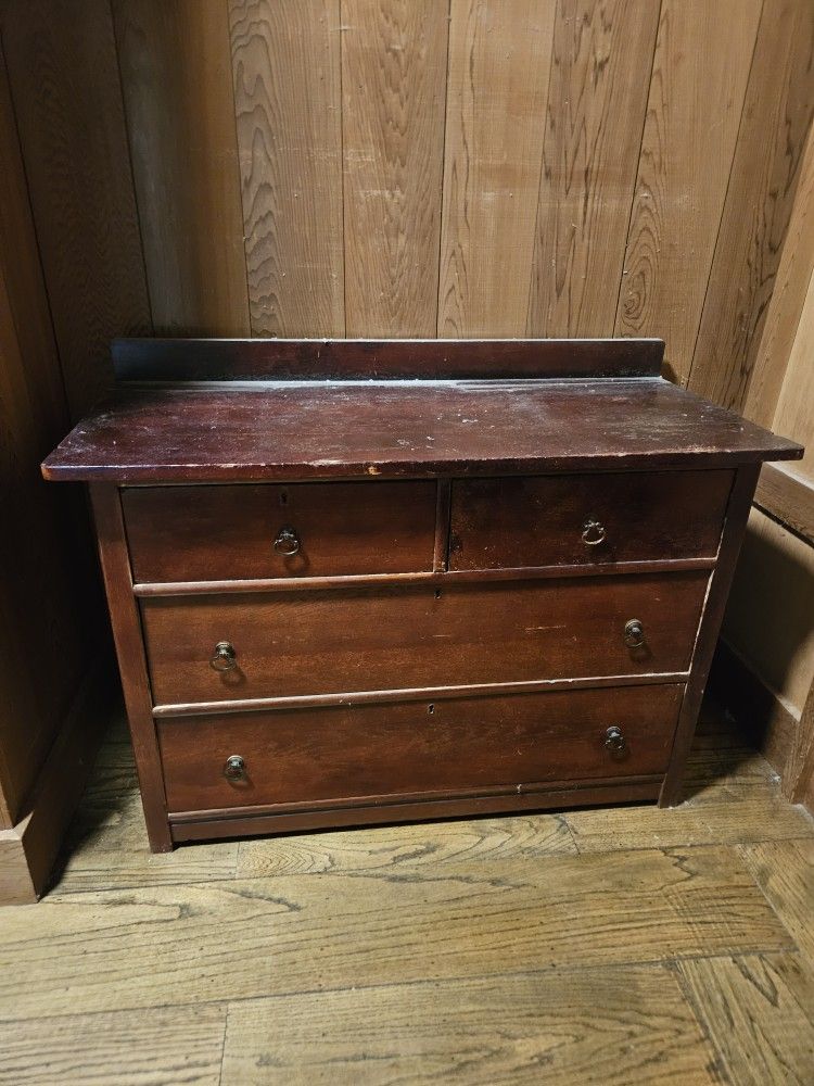 Free Vintage And Antique Furniture