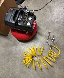 Mini compressor with accessories