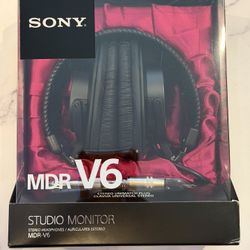 *RARE* Sony MDR-V6 Over the Ear Studio Monitor Headphones NEW & FACTORY SEALED