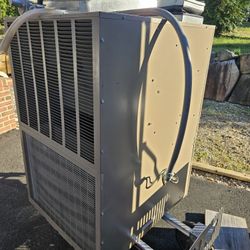 $2,000 Obo Comfort Pack CPG43064U 2.5 Ton Packaged Unit (Heat & Cool)