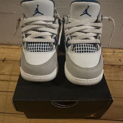 Jordan 4 “Military Blue”